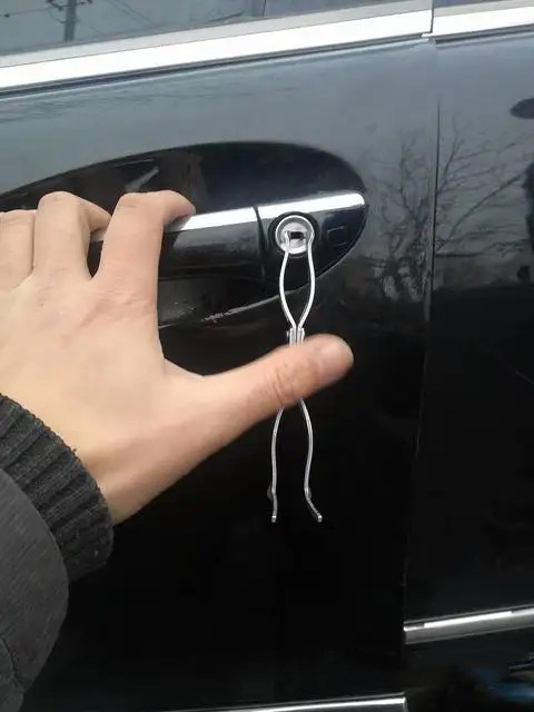 自流井汽车开锁-上门开锁